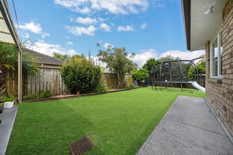 Photo of property in 12 Avonglen Court, Wattle Downs, Auckland, 2103