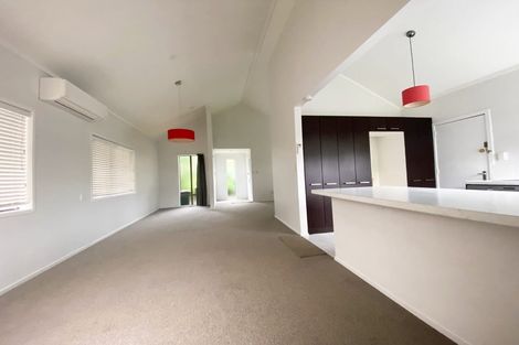 Photo of property in 88 Beach Road, Castor Bay, Auckland, 0620