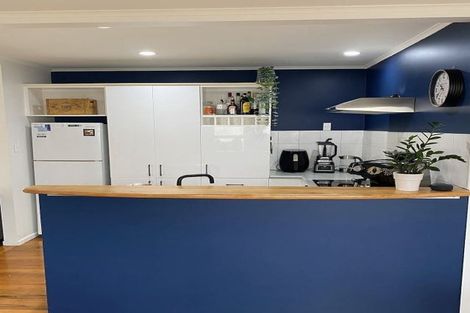 Photo of property in 1/11 Shortt Avenue, Mangere Bridge, Auckland, 2022