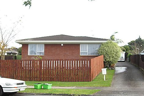 Photo of property in 1/17 Liam Place, Half Moon Bay, Auckland, 2012