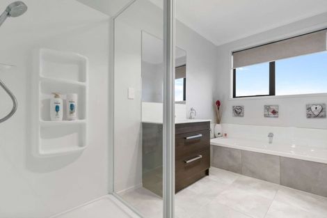 Photo of property in 6 Blacklock Road, Pyes Pa, Tauranga, 3112