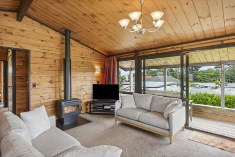 Photo of property in 41 Raumati Road, Raumati Beach, Paraparaumu, 5032