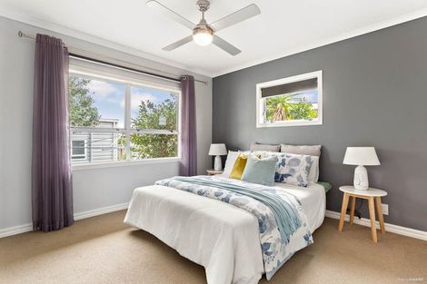 Photo of property in 126 Chivalry Road, Glenfield, Auckland, 0629