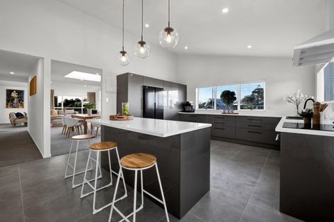 Photo of property in 20 Tiverton Crescent, Whalers Gate, New Plymouth, 4310