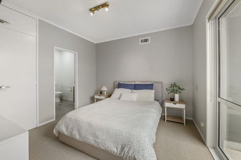 Photo of property in 12a Sycamore Grove, Lower Vogeltown, New Plymouth, 4310