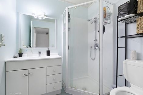 Photo of property in 28/8u Girton Terrace, Mount Cook, Wellington, 6021