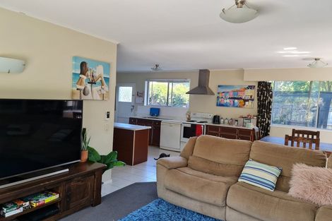 Photo of property in 33a Oriwa Street, Waikanae, 5036