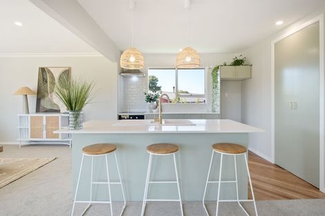 Photo of property in 447b Mairehau Road, Parklands, Christchurch, 8083