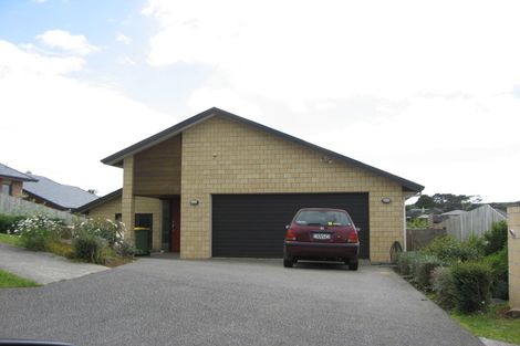 Photo of property in 33 Max Short Drive, Pukekohe, 2120