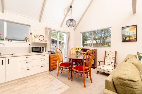 Photo of property in 50 Weka Street, Miramar, Wellington, 6022