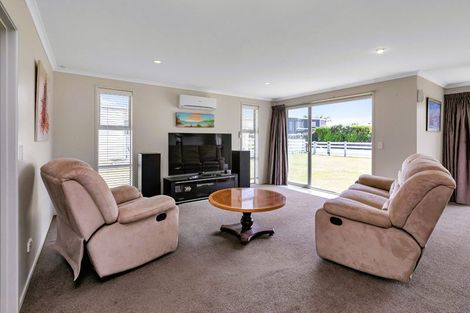 Photo of property in 20 Sando Way, One Tree Point, 0118