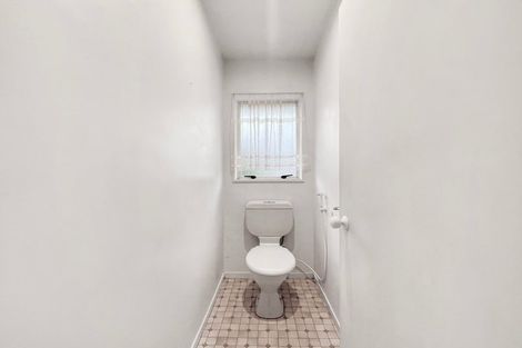 Photo of property in 2/479 Main South Road, Hornby, Christchurch, 8042
