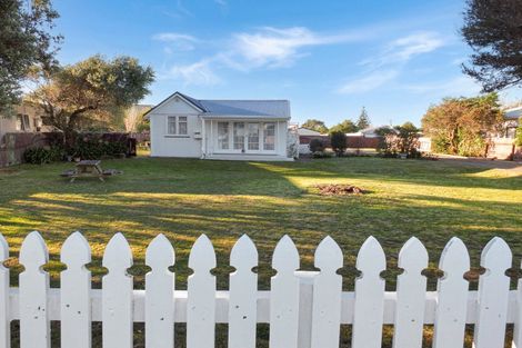 Photo of property in 131 Seabury Avenue, Foxton Beach, Foxton, 4815
