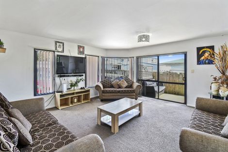 Photo of property in 32b Halsey Road, Manurewa, Auckland, 2102