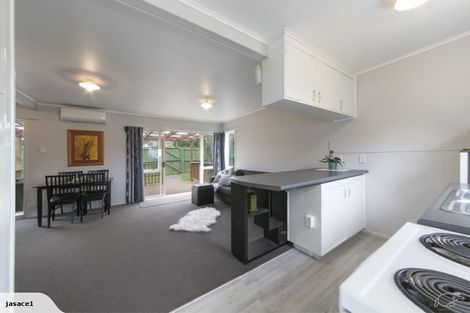 Photo of property in 36 Stottholm Road, Titirangi, Auckland, 0604