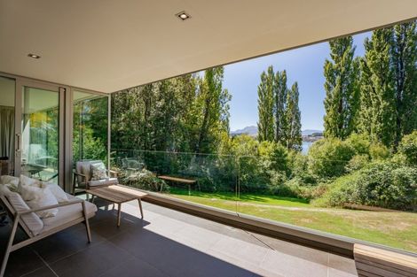 Photo of property in 10 Tapley Paddock, Wanaka, 9305