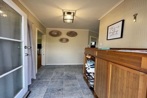 Photo of property in 17 Kayes Road, Pukekohe, 2120