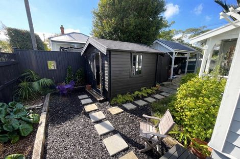 Photo of property in 2/21 Cowper Street, Devonport, Auckland, 0624