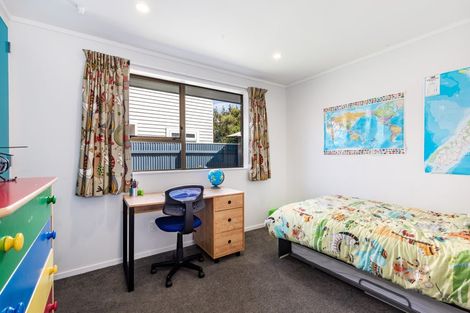 Photo of property in 30 Fairfield Avenue, Fairfield, Lower Hutt, 5011