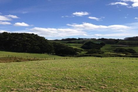 Photo of property in 102 Settlement Road, Kaiwaka, 0573