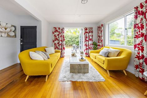 Photo of property in 18 Kayes Road, Pukekohe, 2120