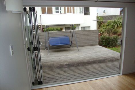 Photo of property in 201u2 Derwent Street, Island Bay, Wellington, 6023