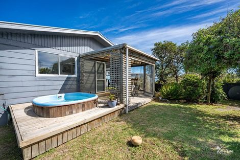 Photo of property in 13 Bayly Street, Baylys Beach, Dargaville, 0377