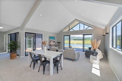 Photo of property in 17 Kahu Crescent, Whitianga, 3510