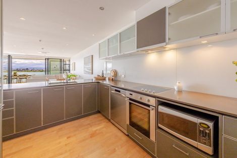 Photo of property in 407/7 Humber Street, Pandora, Napier, 4110