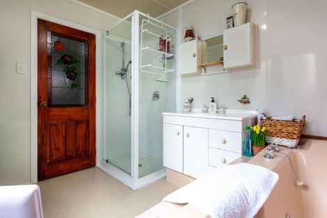 Photo of property in 102 Karaka Road, Thames, 3500