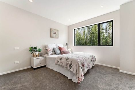 Photo of property in 7 Don Oliver Lane, Glen Eden, 0602