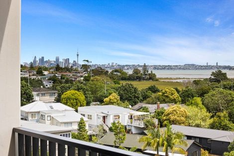 Photo of property in 1/32 Tennyson Avenue, Takapuna, Auckland, 0622