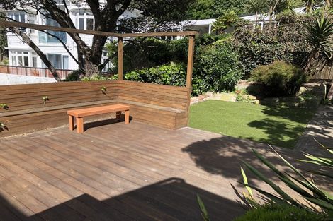 Photo of property in 36 Evans Bay Parade, Roseneath, Wellington, 6021