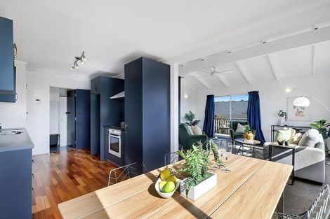 Photo of property in 14 Hicks Close, Whitby, Porirua, 5024