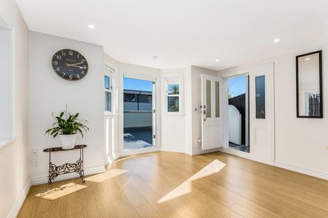 Photo of property in 27 Princess Terrace, Newtown, Wellington, 6021