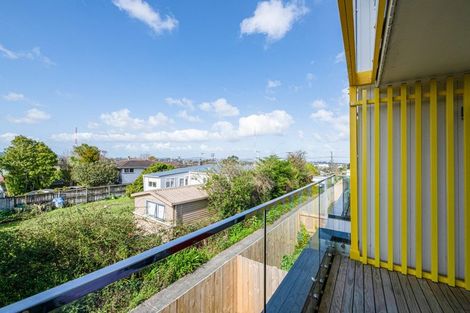 Photo of property in 43b/6 Waimumu Road, Massey, Auckland, 0614