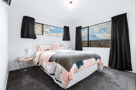 Photo of property in 14 Komahimahi Way, Motuoapa, 3382