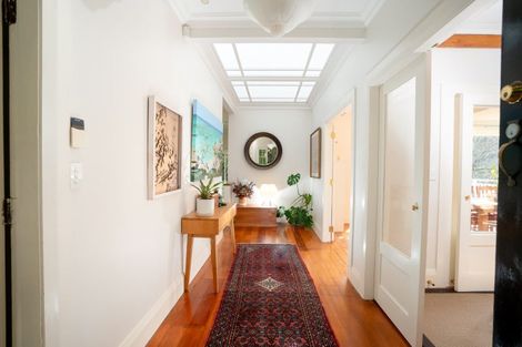 Photo of property in 184 Wadestown Road, Wadestown, Wellington, 6012