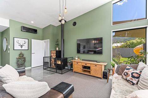 Photo of property in 21 Hewson Crescent, Lake Hawea, Wanaka, 9382