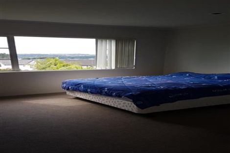 Photo of property in 15 Oak View Terrace, Schnapper Rock, Auckland, 0632