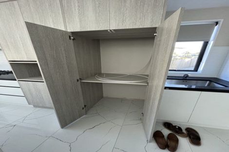 Photo of property in 431 Old Te Atatu Road, Te Atatu Peninsula, Auckland, 0610