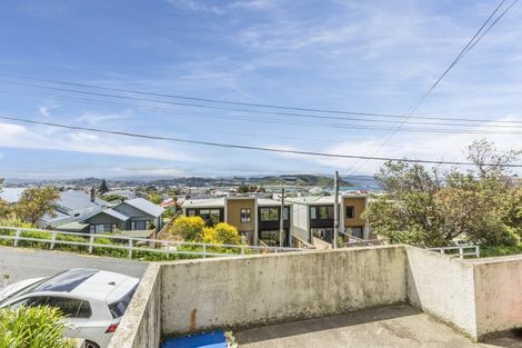 Photo of property in 168 Sutherland Road, Lyall Bay, Wellington, 6022