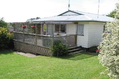 Photo of property in 24 Meadowood Drive, Unsworth Heights, Auckland, 0632