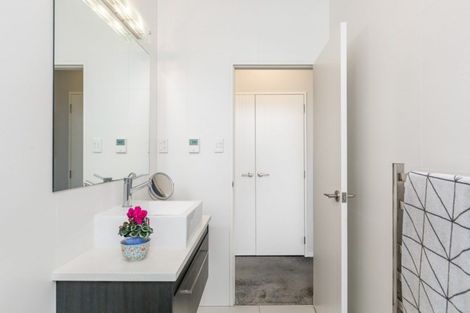 Photo of property in 26 Seaview Crescent, Hatfields Beach, Orewa, 0931