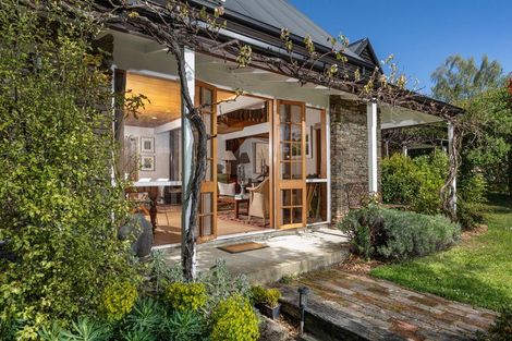 Photo of property in 9 Hunter Crescent, Wanaka, 9305