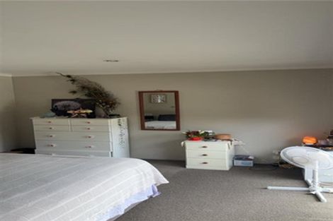 Photo of property in 32 Nielsen Gardens, Rototuna, Hamilton, 3210