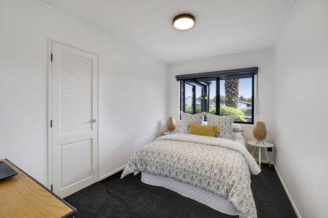 Photo of property in 51 Poaka Avenue, Dinsdale, Hamilton, 3204