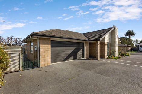 Photo of property in 2 Keene Drive, Bell Block, New Plymouth, 4312