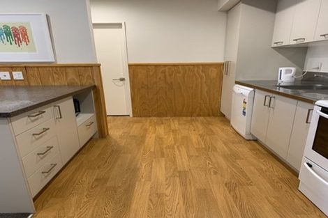 Photo of property in 5 Athol Terrace, Upper Riccarton, Christchurch, 8041