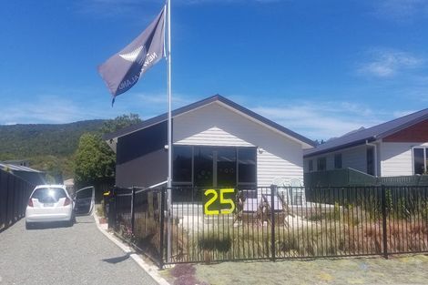 Photo of property in 25 Motu-au Close, Manapouri, 9679